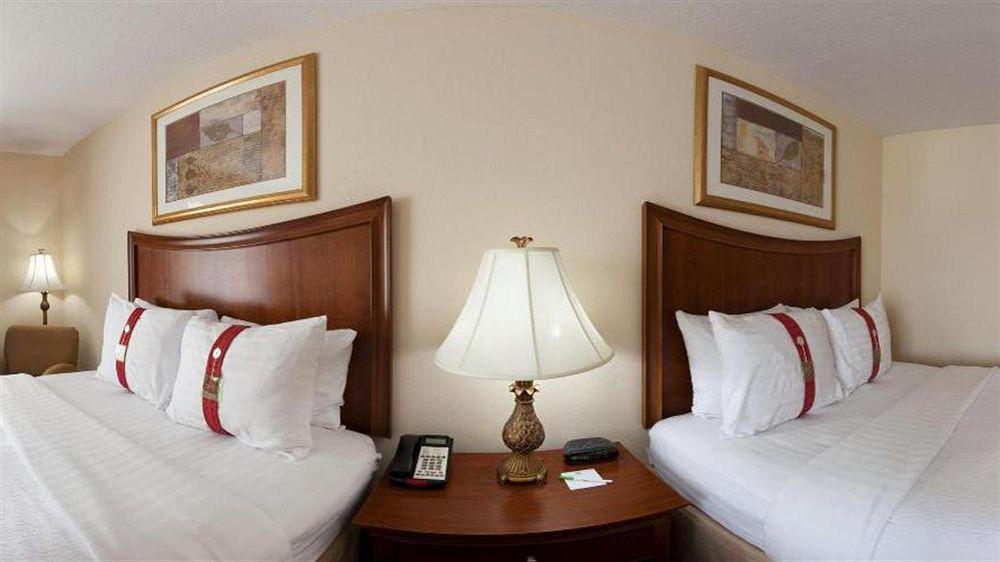 Holiday Inn Brunswick I-95 Ngoại thất bức ảnh