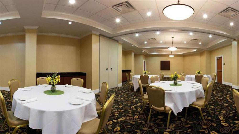 Holiday Inn Brunswick I-95 Ngoại thất bức ảnh